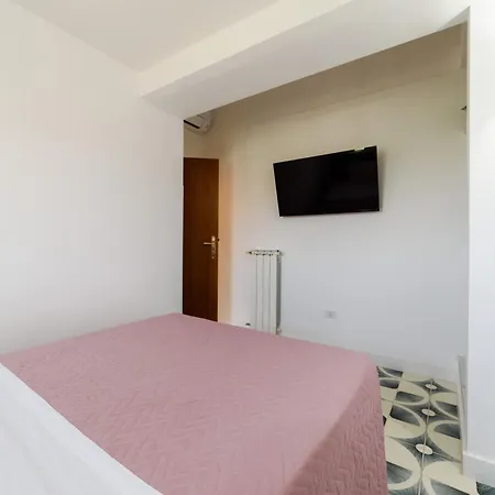 Relais Francesca Pool&view