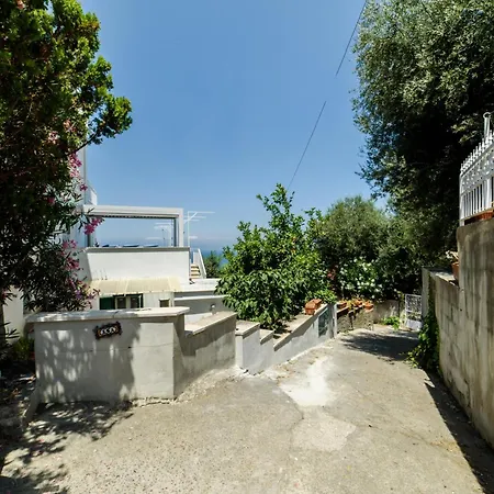 Relais Francesca Pool&view Vakantiehuis