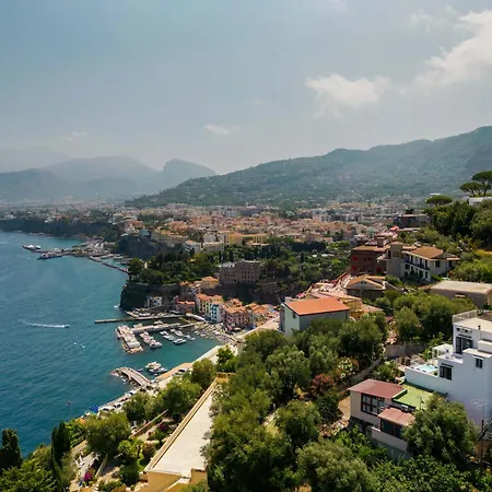 Relais Francesca Pool&view Vakantiehuis *