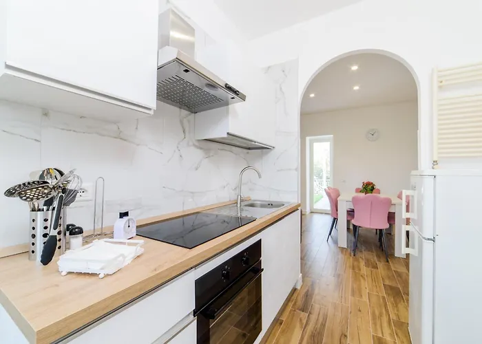 Relais Francesca Pool&view