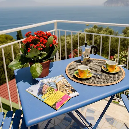 בית נופש Relais Francesca Pool&view סורנטו