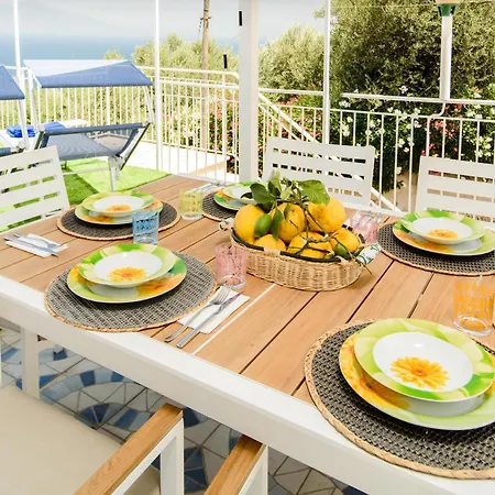 Feriehus Relais Francesca Pool&view Sorrento